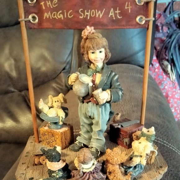 The Amazing Bailey...Magic Show at 4-Boyds Bears Yesterdays' Child - Picture 1 of 4